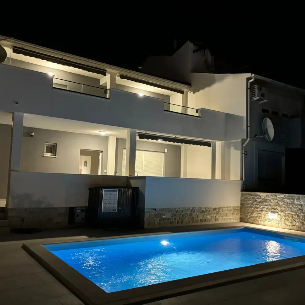 Laurus Floor - Villa Navalia