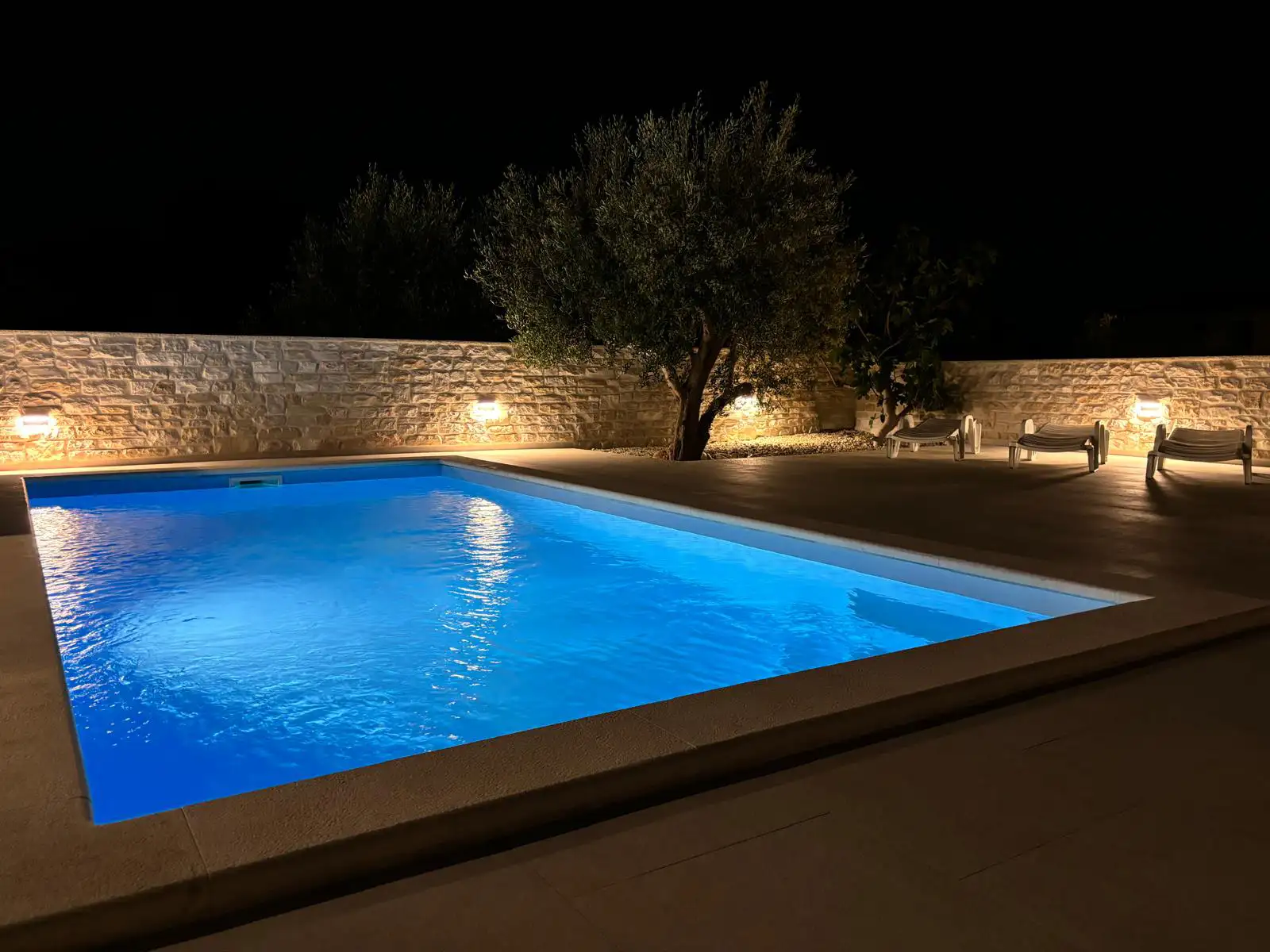 Laurus Floor - Villa Navalia